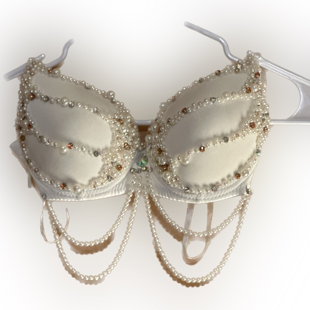 Windsor bedazzled bra